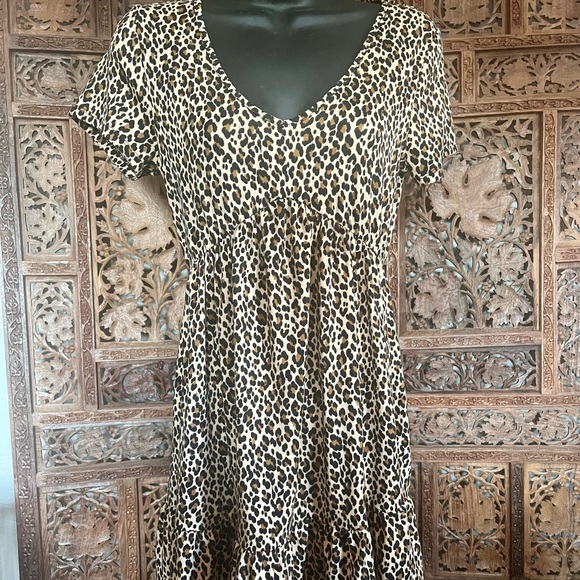 Leopard Dress 🐆 - Picture 3 of 3